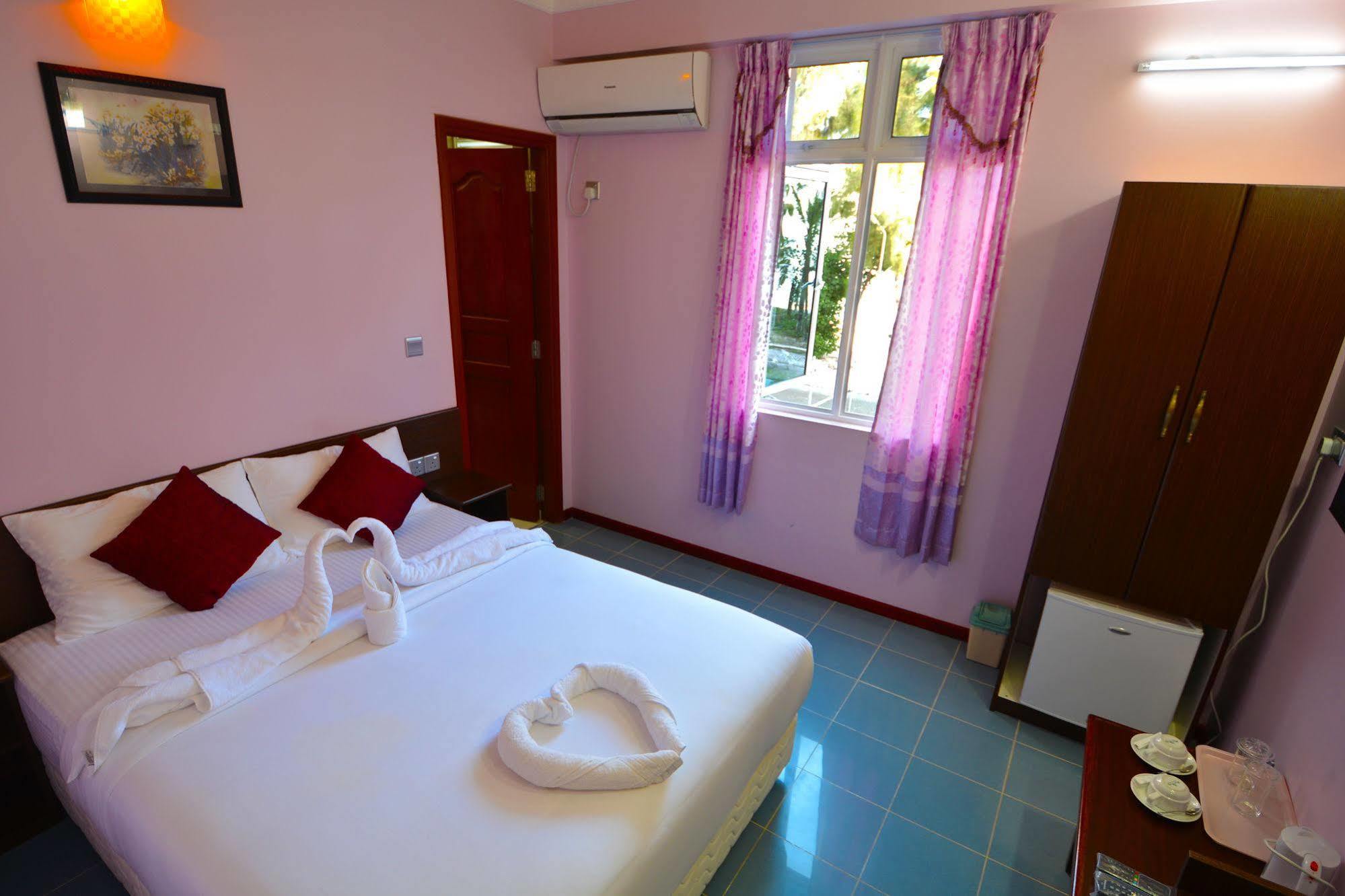 Coral Queen Inn Hulhumale Kültér fotó